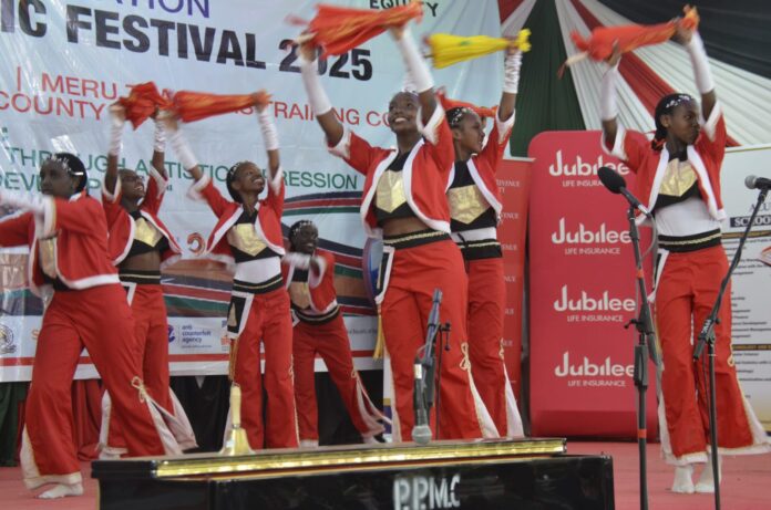 Kianda School Dazzling Chinese Dance Thrill 97th National Festival
